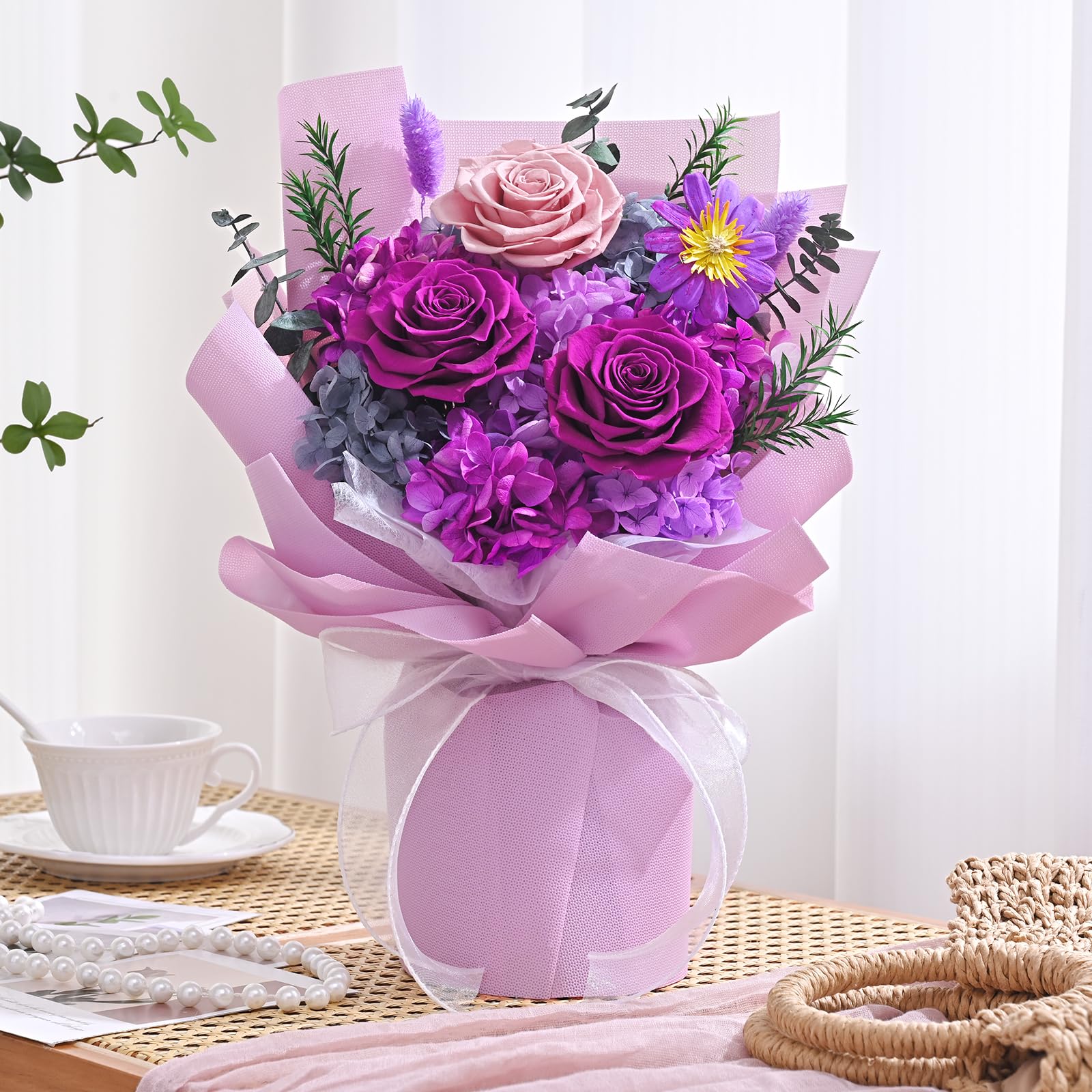 Waipfaru bouquet in vase on a table demonstrating instant decor enhancement benefit