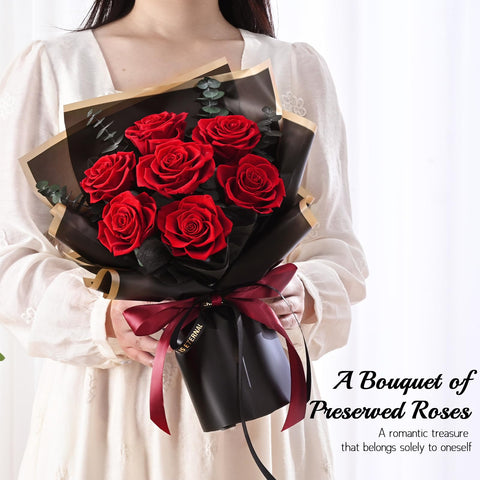 Waipfaru hand holding bouquet to show scale and effortless gifting convenience