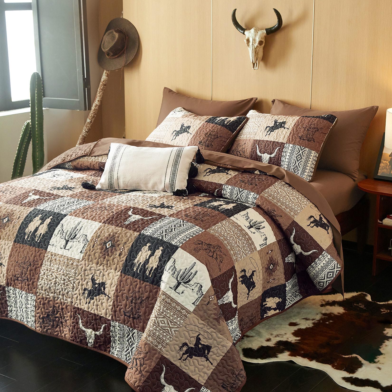 Wake In Cloud reverse side pattern displayed offering styling versatility and contrast