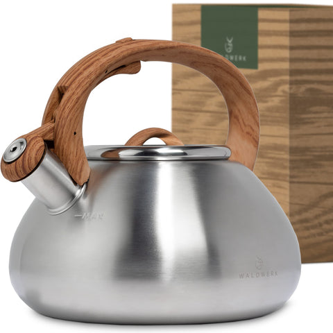 WALDWERK front view showing kettle on stove, clear capacity and styling benefit
