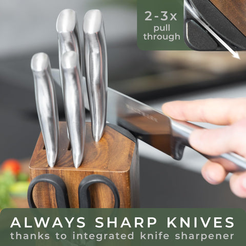 WALDWERK knives cutting vegetables in use illustrating practical kitchen efficiency benefit
