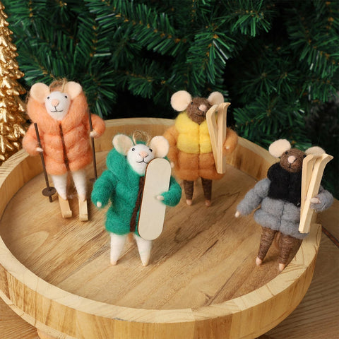 Watereem mice tied to gifts demonstrating decorative present enhancement