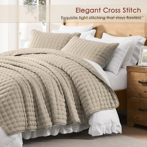 WDCOZY macro of microfiber texture, conveys soft cloud-like comfort