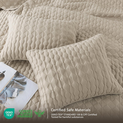 WDCOZY size display with tape measure showing 104x90 inches coverage