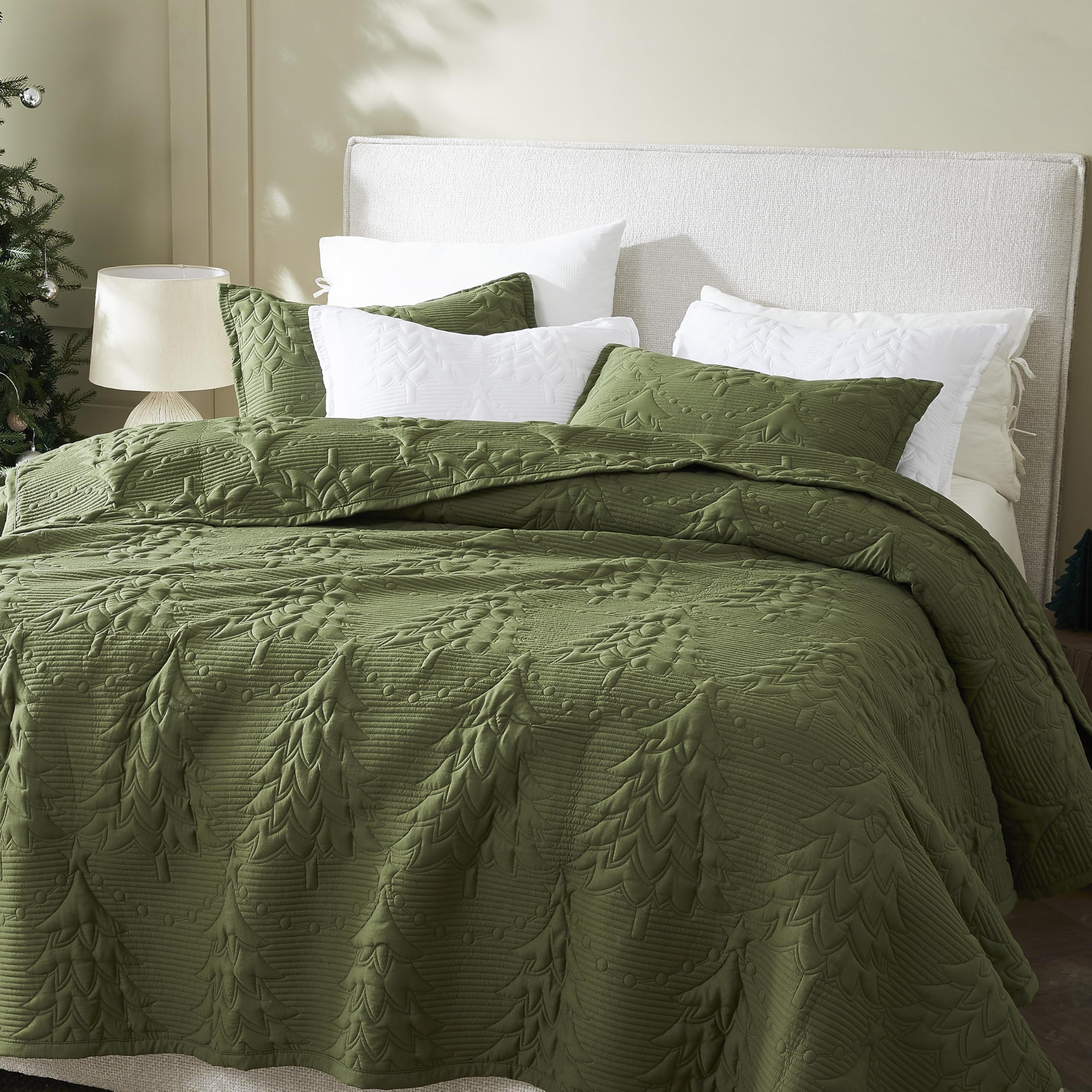 WDCOZY front view of olive green Cal King quilt showing full coverage and neat finish