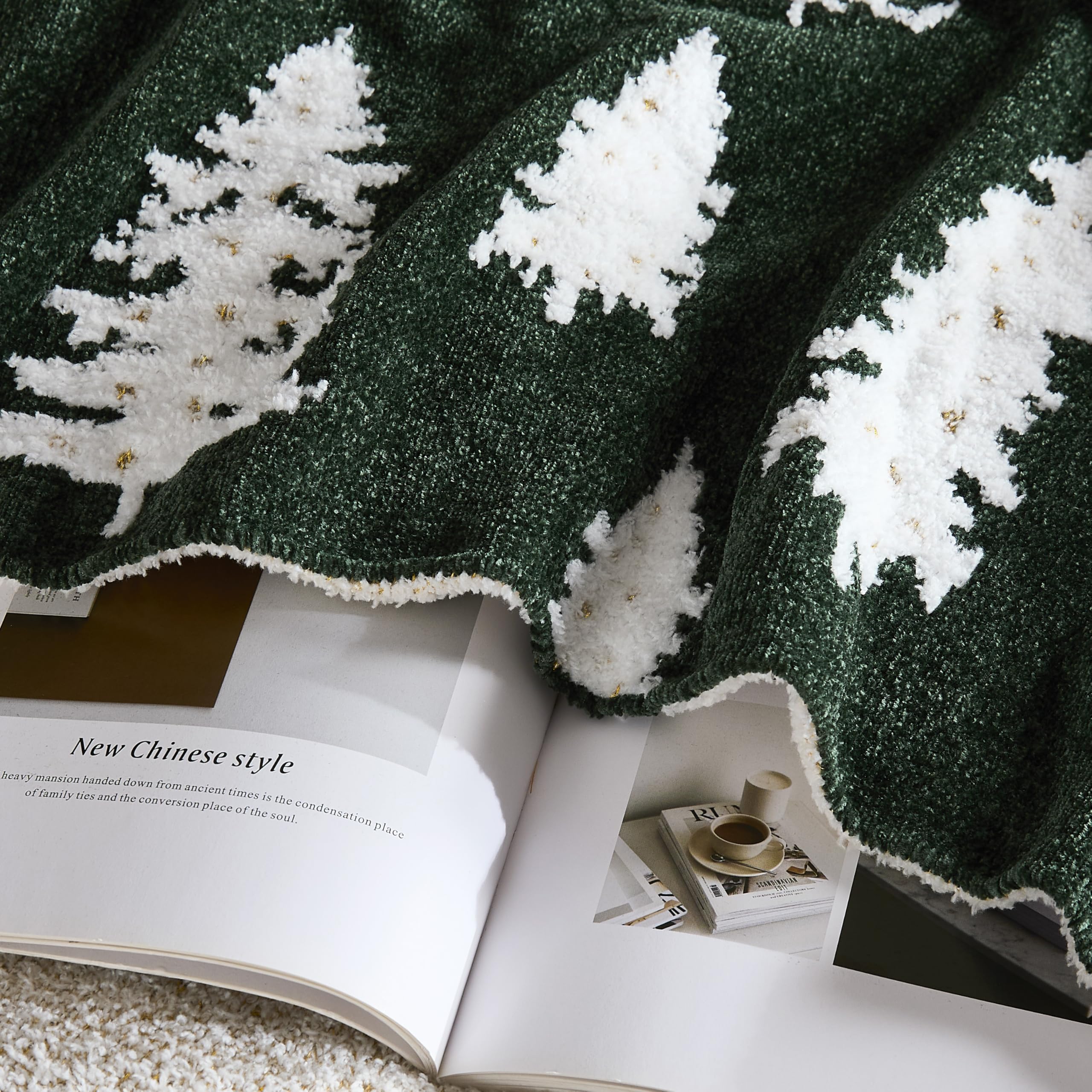 WDCOZY packaged gift-ready blanket conveying easy gifting and presentation benefits