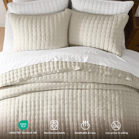 WDCOZY quilt with measuring guide showing 104x90 inch size clarity
