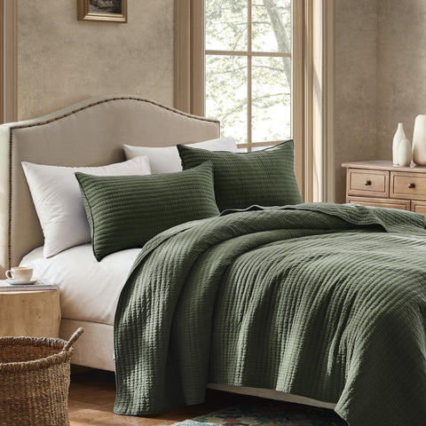 WDCOZY queen-size quilt draped to show full coverage and scale