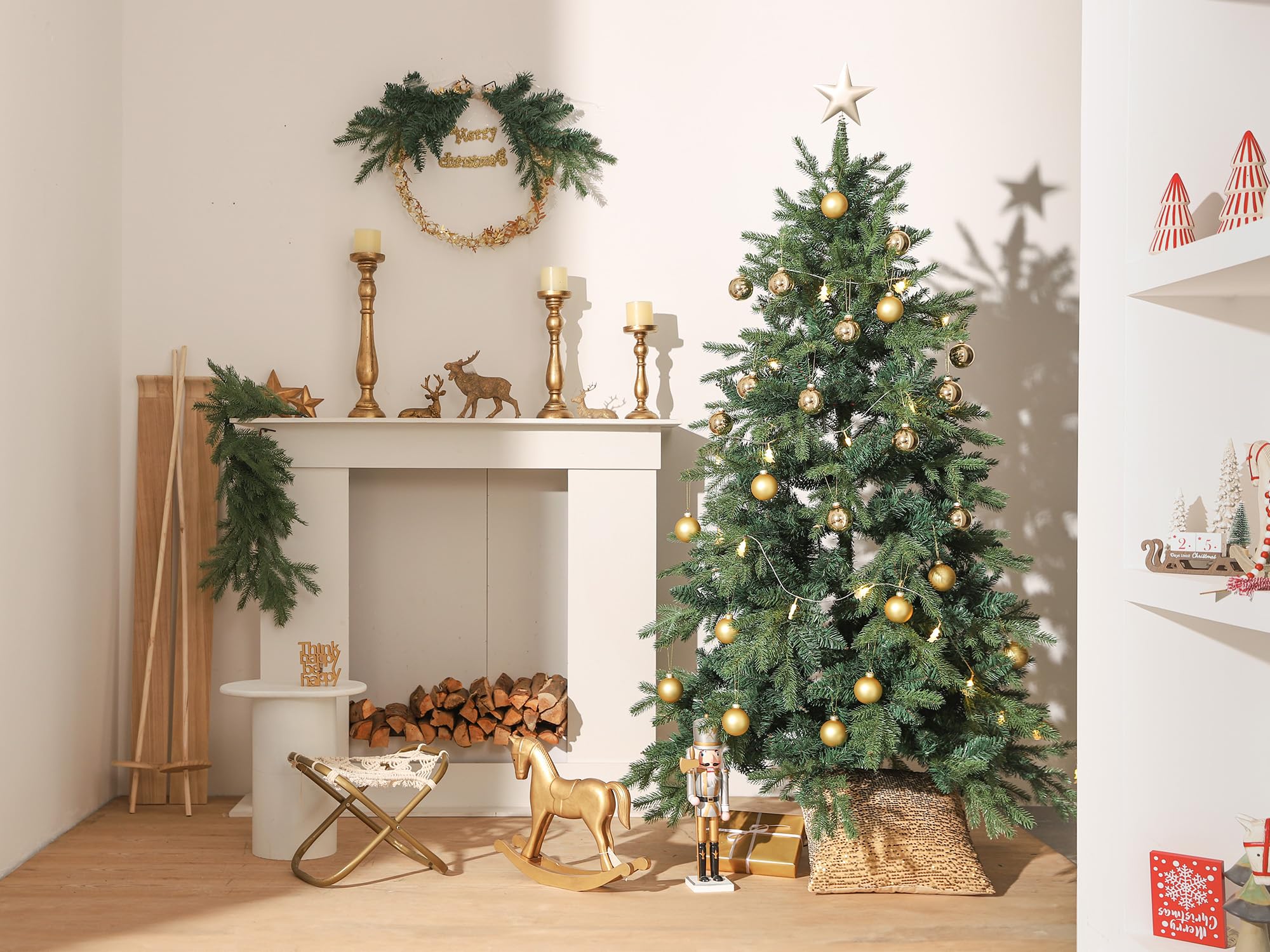 WDS WONDROUS mini balls decorating a wreath, improving festive fullness