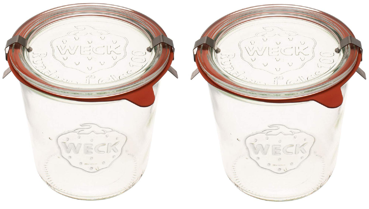 WECK 742 front view showing two jars and contents, clear display and durable glass