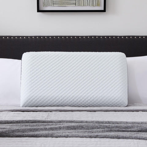 Weekender compressed packaging and expanded pillow ready to use quickly