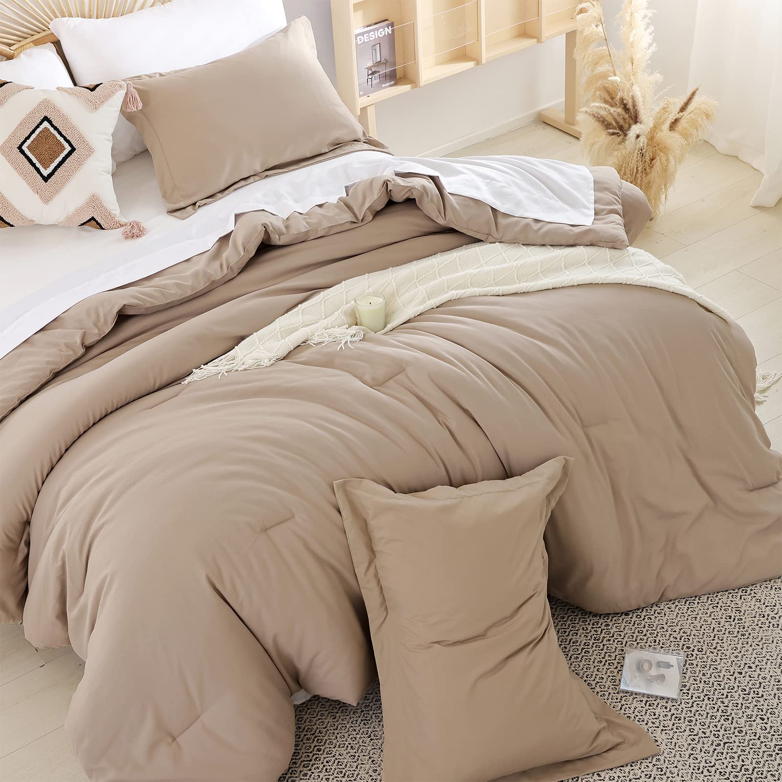 Weigelia close-up of microfiber comforter texture demonstrating soft, smooth fabric for comfortable sleep