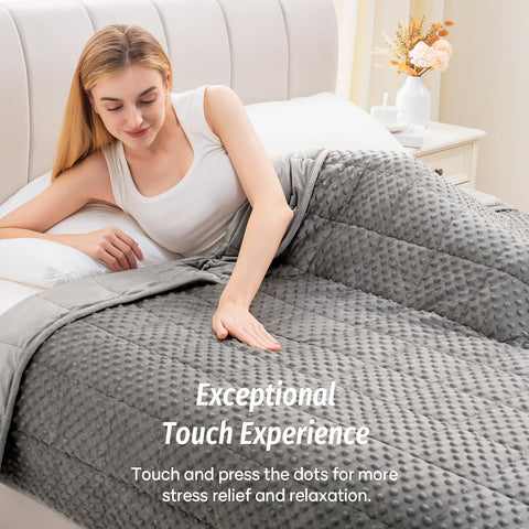 Wemore image of blanket edge stitching proving reinforced seams for long-lasting use