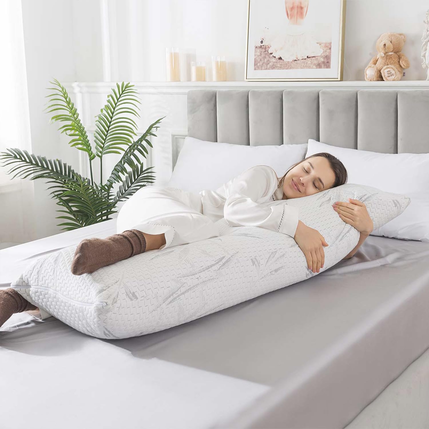 WhatsBedding close-up shredded memory foam filling showing adaptive support