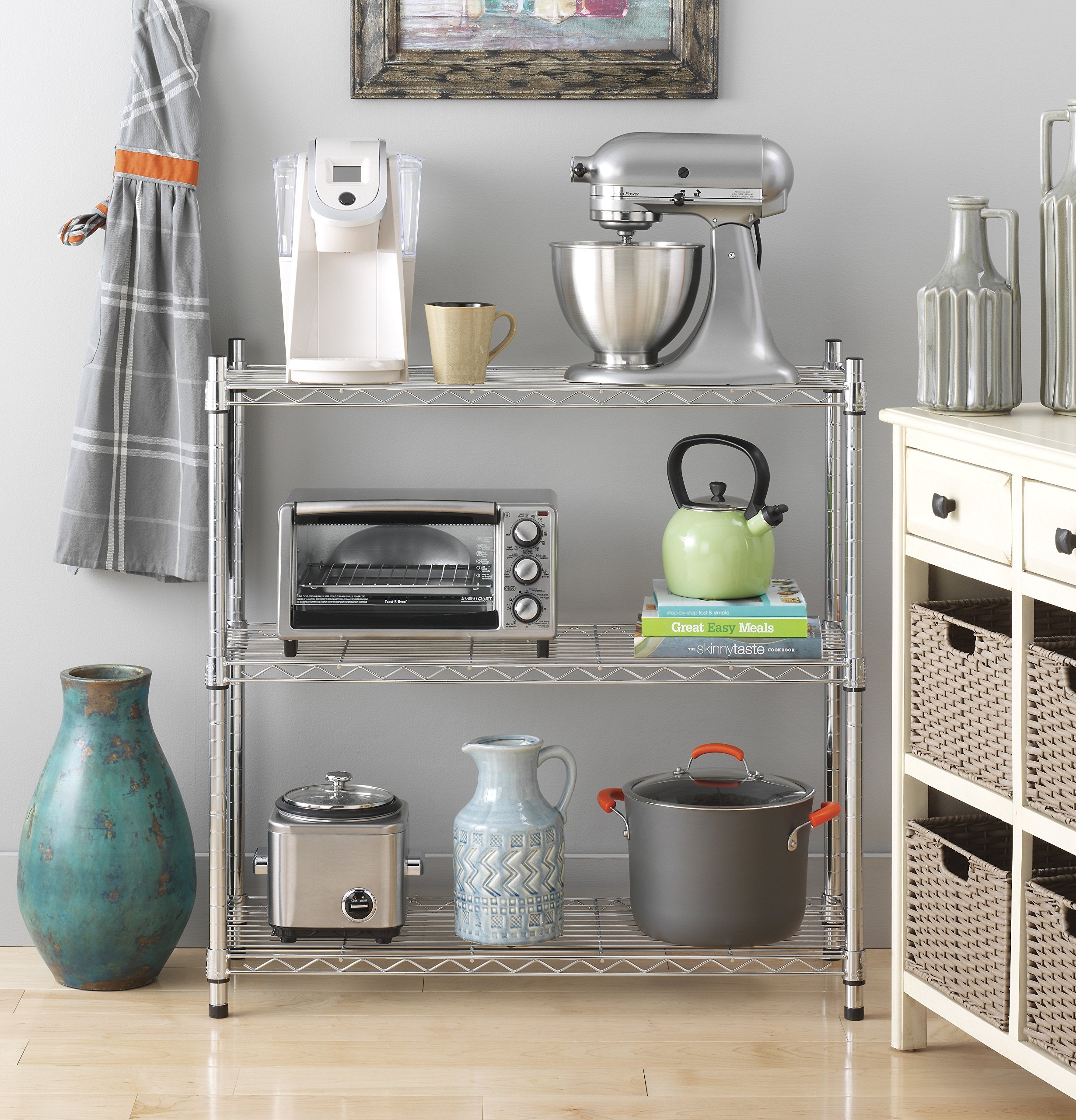 Whitmor shelf post with adjustment notch showing 1-inch increment flexibility benefit