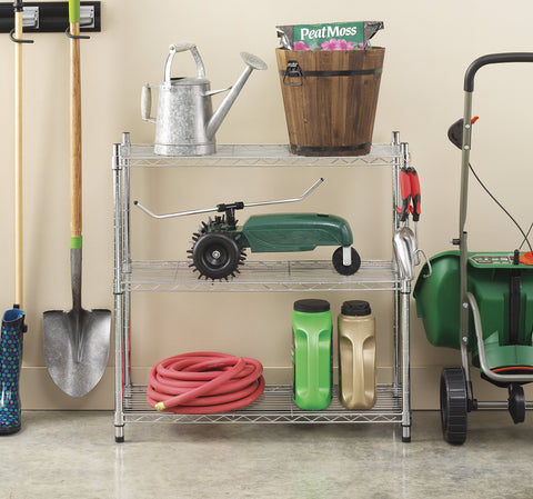 Whitmor close-up of shelf wire texture and chrome plating for durability and easy cleaning benefit