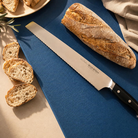 WICKWILLOW handle profile displaying full-tang balance and comfortable grip for control