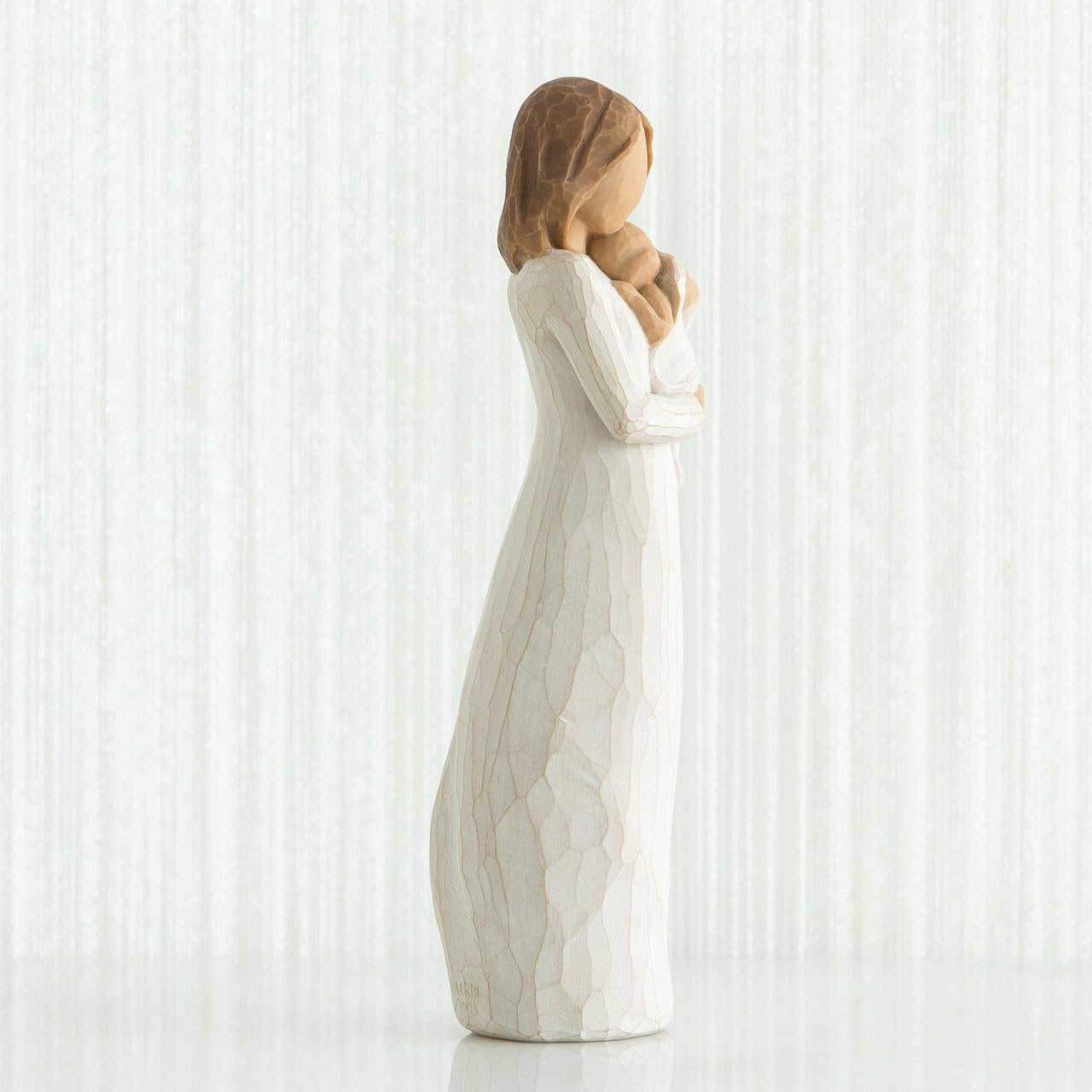 Willow Tree Angel of Mine fitted box and enclosure card, ready for gifting