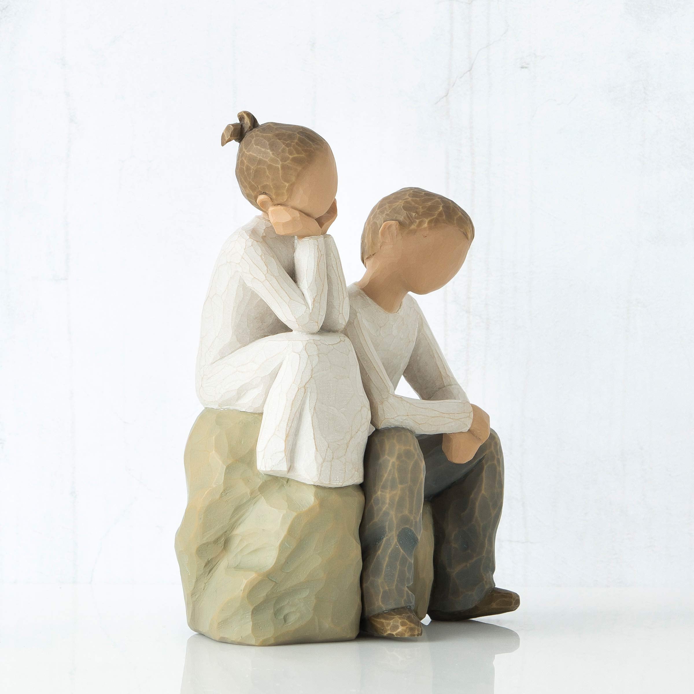 Willow Tree side profile highlighting sculpted detail and cohesive neutral tones