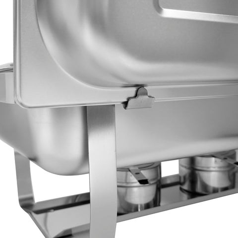 Winco close-up of 8-quart food pan showing capacity and even heating benefit
