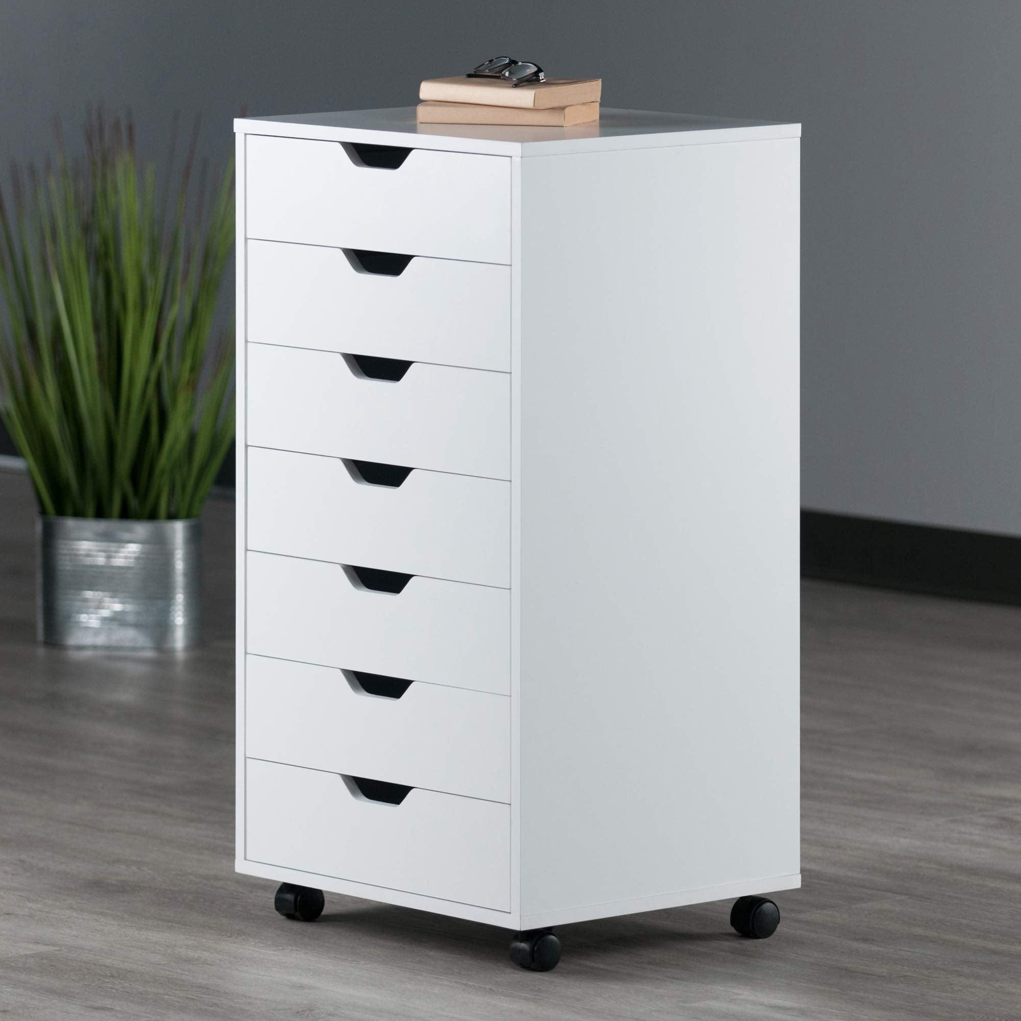 Winsome Halifax top close-up showing smooth white finish and easy cleaning