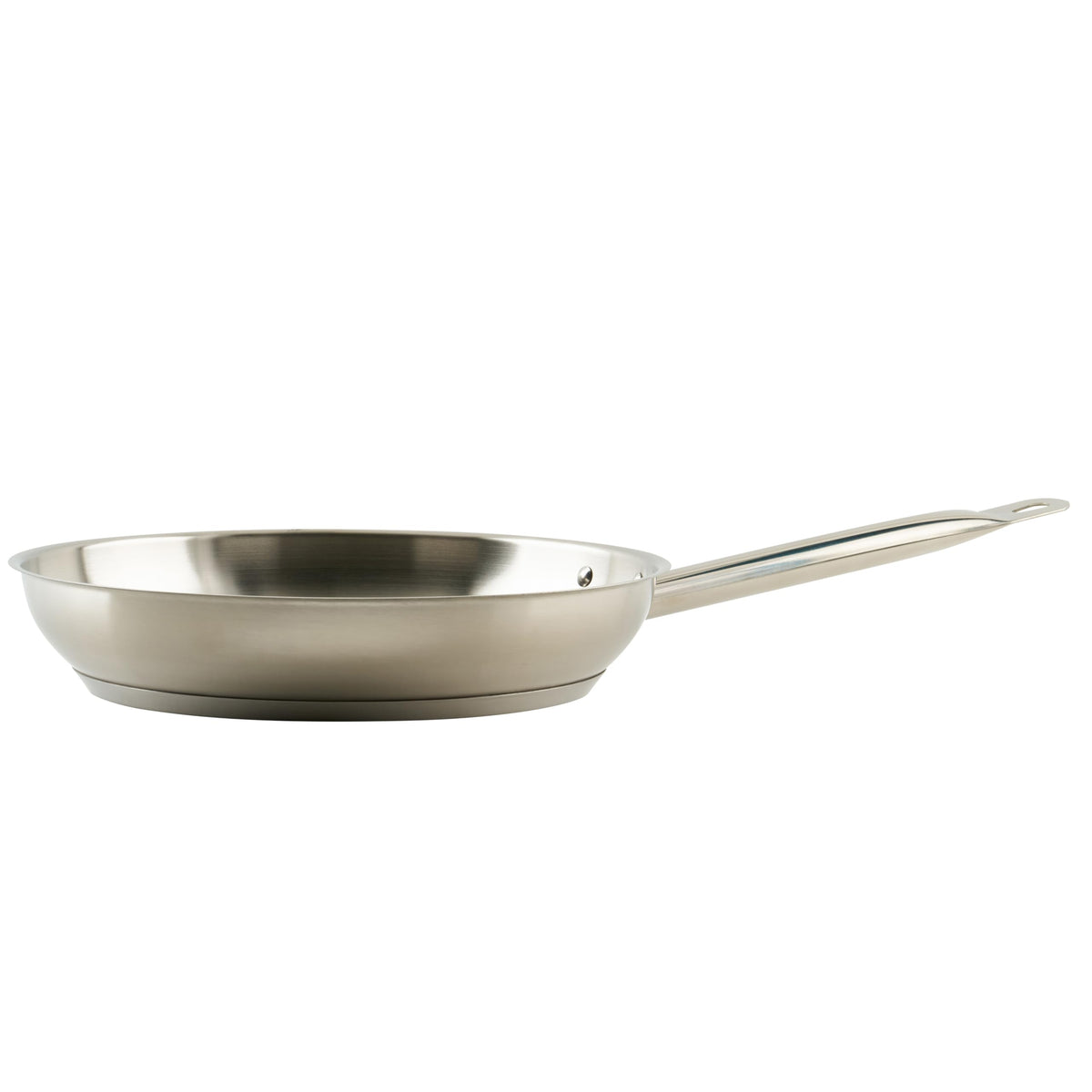 Winware Winco front view showing pan shape and natural finish for reliable cooking
