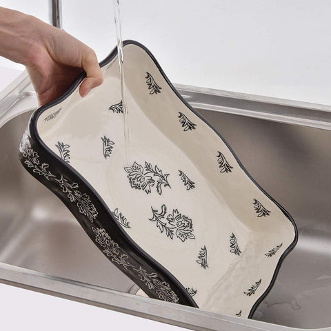 Wisenvoy top view lasagna pan filled ready to serve for family meals