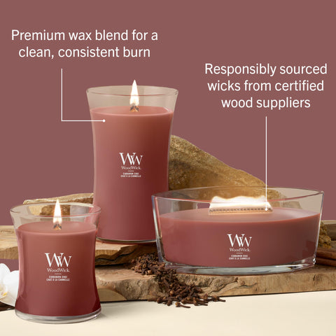 WoodWick(ウッドウィック) lit hourglass on mantel radiating cozy sound and fragrance