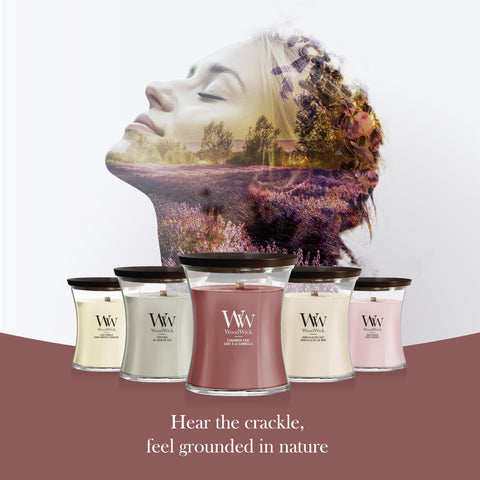 WoodWick(ウッドウィック) gift-ready packaging styled for seasonal presentation