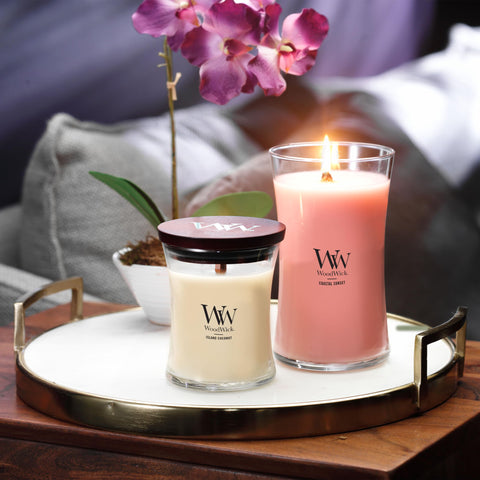 WoodWick melted wax pool texture demonstrating even burn and scent release