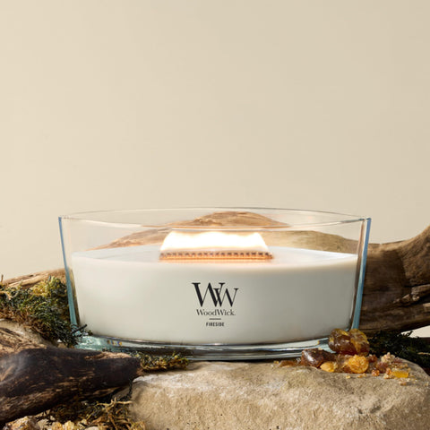 WoodWick top view of 16 oz ellipse wax pool promoting even fragrance throw