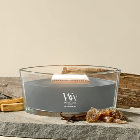 WoodWick(ウッドウィック) wooden wick close-up showing crackling wick benefit