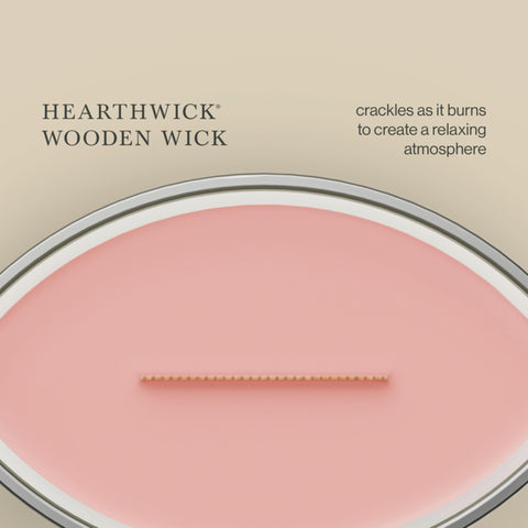WoodWick(ウッドウィック) candle on living room table demonstrating decor appeal and room scenting