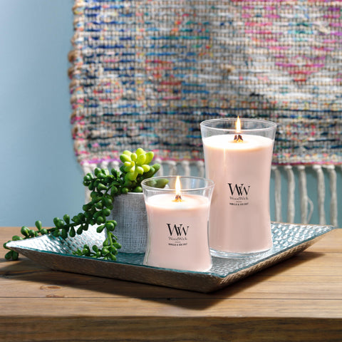 WoodWick candle melt pool in use showing even fragrance release benefit