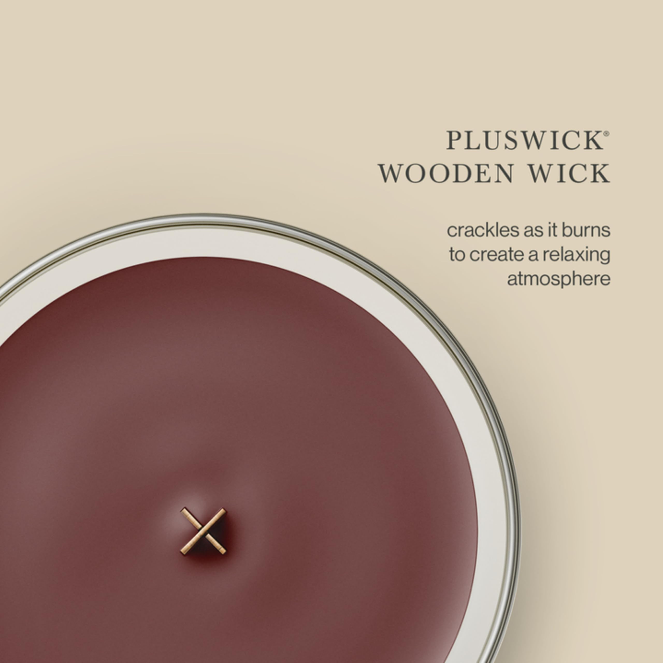 WoodWick(ウッドウィック) candle size comparison on table showing generous 21.5 oz capacity
