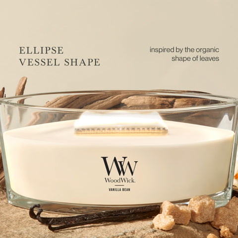 WoodWick(ウッドウィック) melted wax pool top view delivering consistent fragrance throw