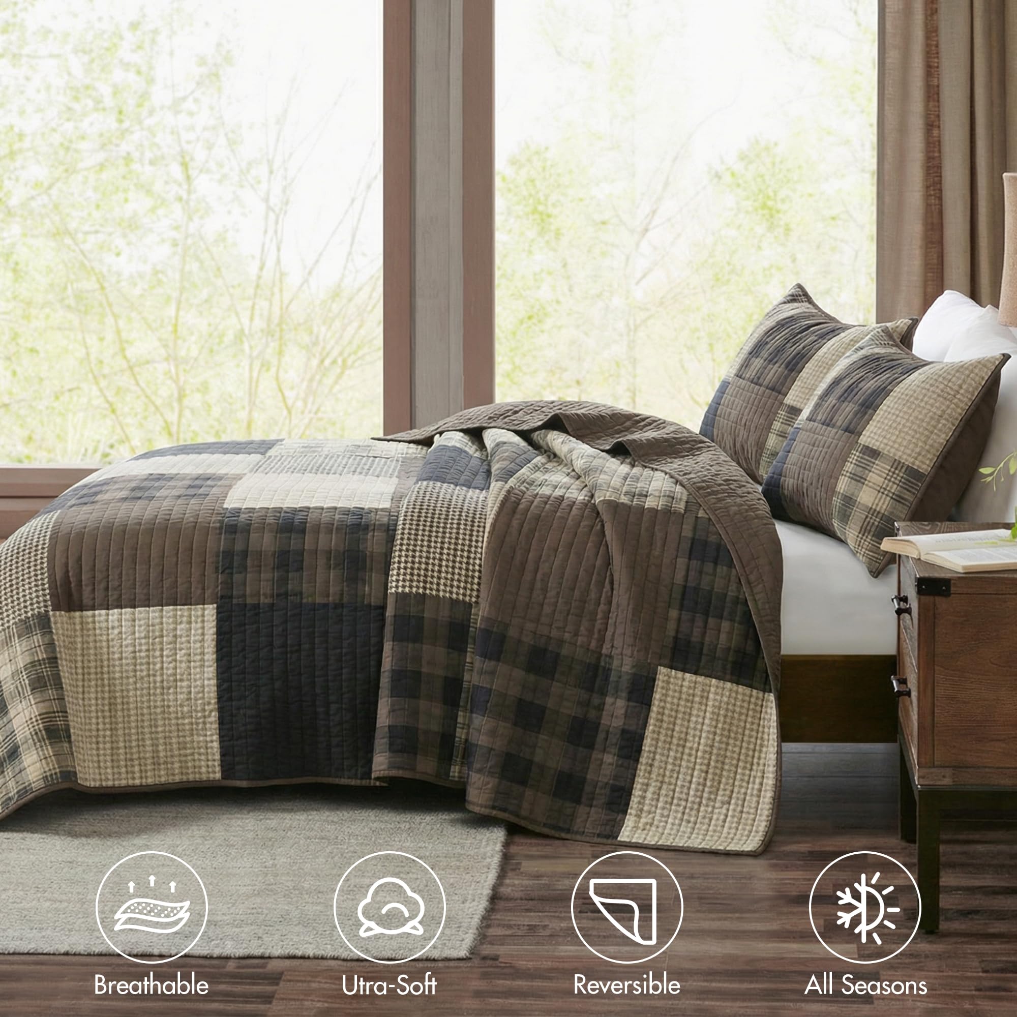 Woolrich close-up of plaid texture showing cotton weave and depth