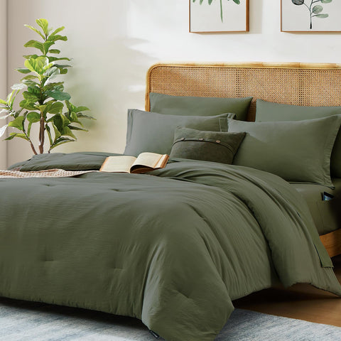 WRENSONGE comforter edge and corner showing smooth finish and even loft for extra coverage