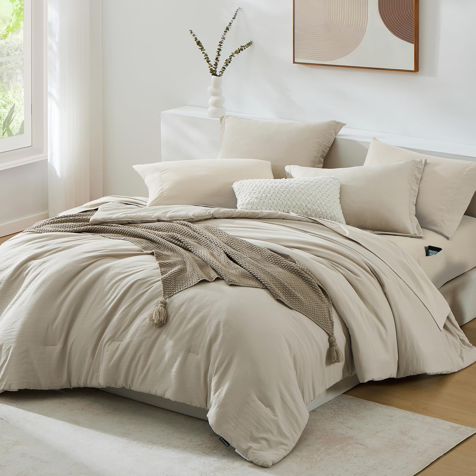 WRENSONGE close-up of microfiber texture highlighting soft hand-feel and low-noise finish