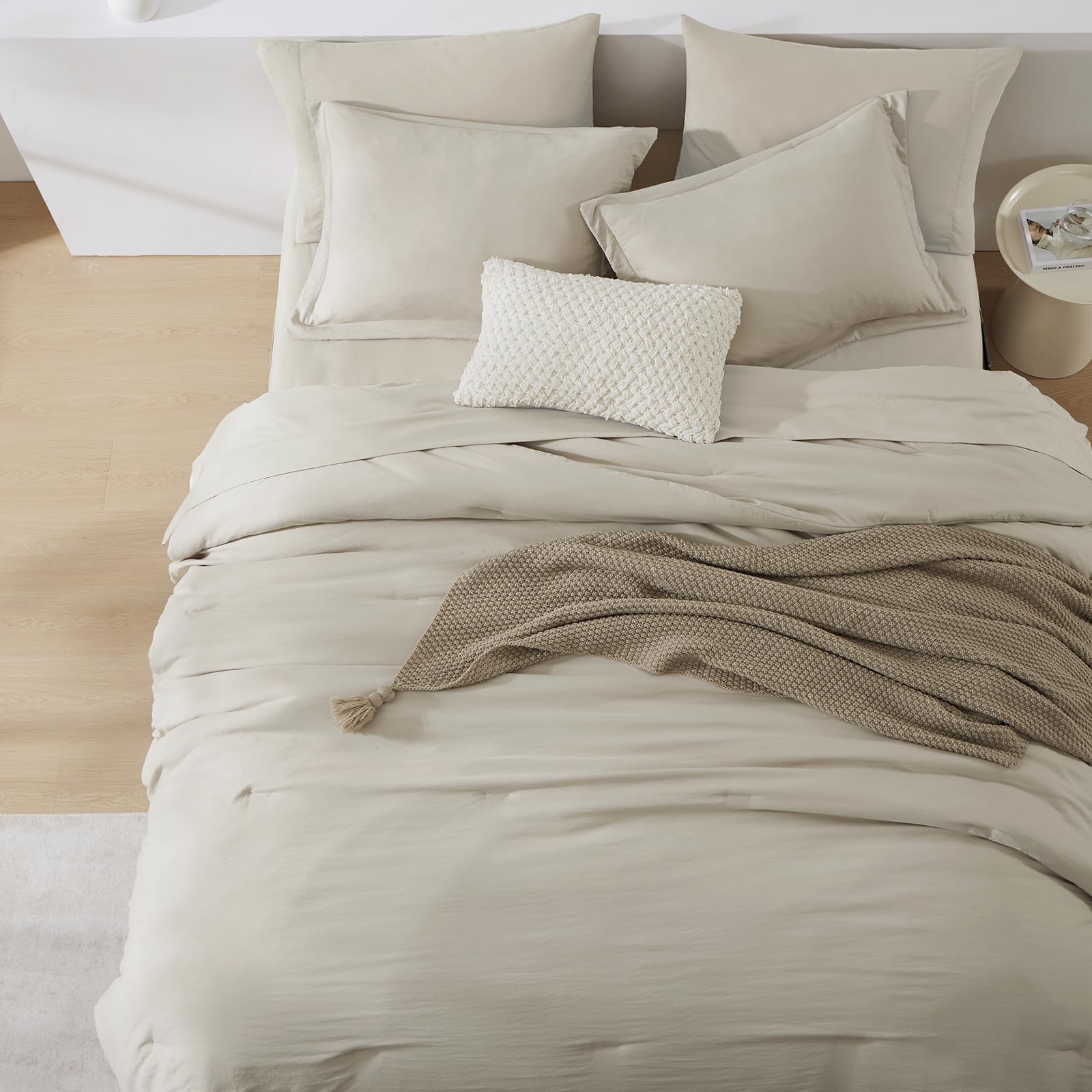 WRENSONGE fitted sheet pocket detail demonstrating secure mattress fit