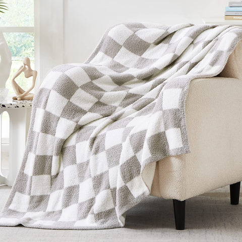 WRENSONGE stitched edge detail showing durable seams and long-lasting finish