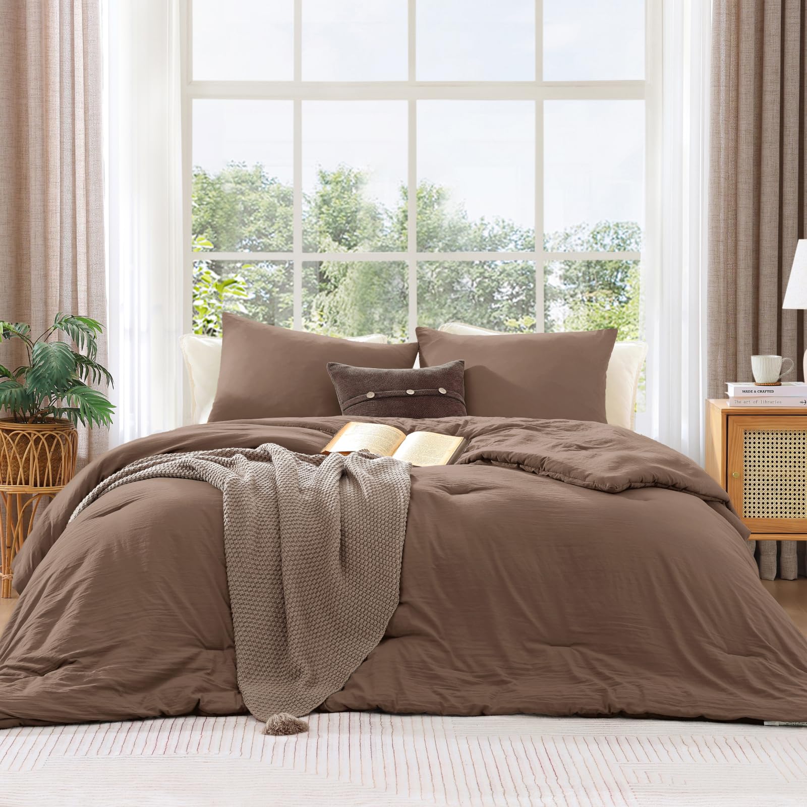 WRENSONGE vacuum-packed bedding bag showing compact shipping and easy storage