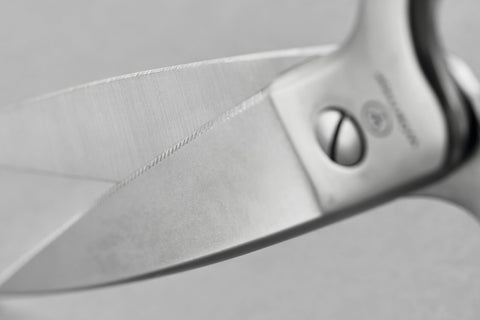 Wüsthof close-up of stainless blade edge highlighting sharpness and durability