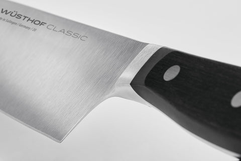 WÜSTHOF Classic blade edge detail emphasizing sharpness and precise cuts