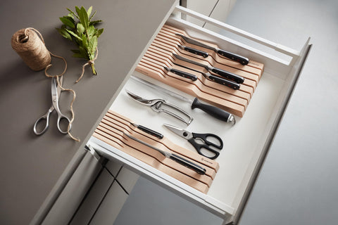 Wüsthof black and white handle detail highlighting quick task separation