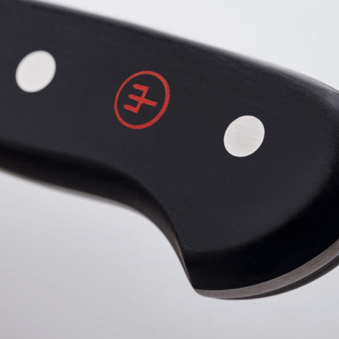 Wüsthof blade edge detail highlighting laser-cut steel for lasting sharpness
