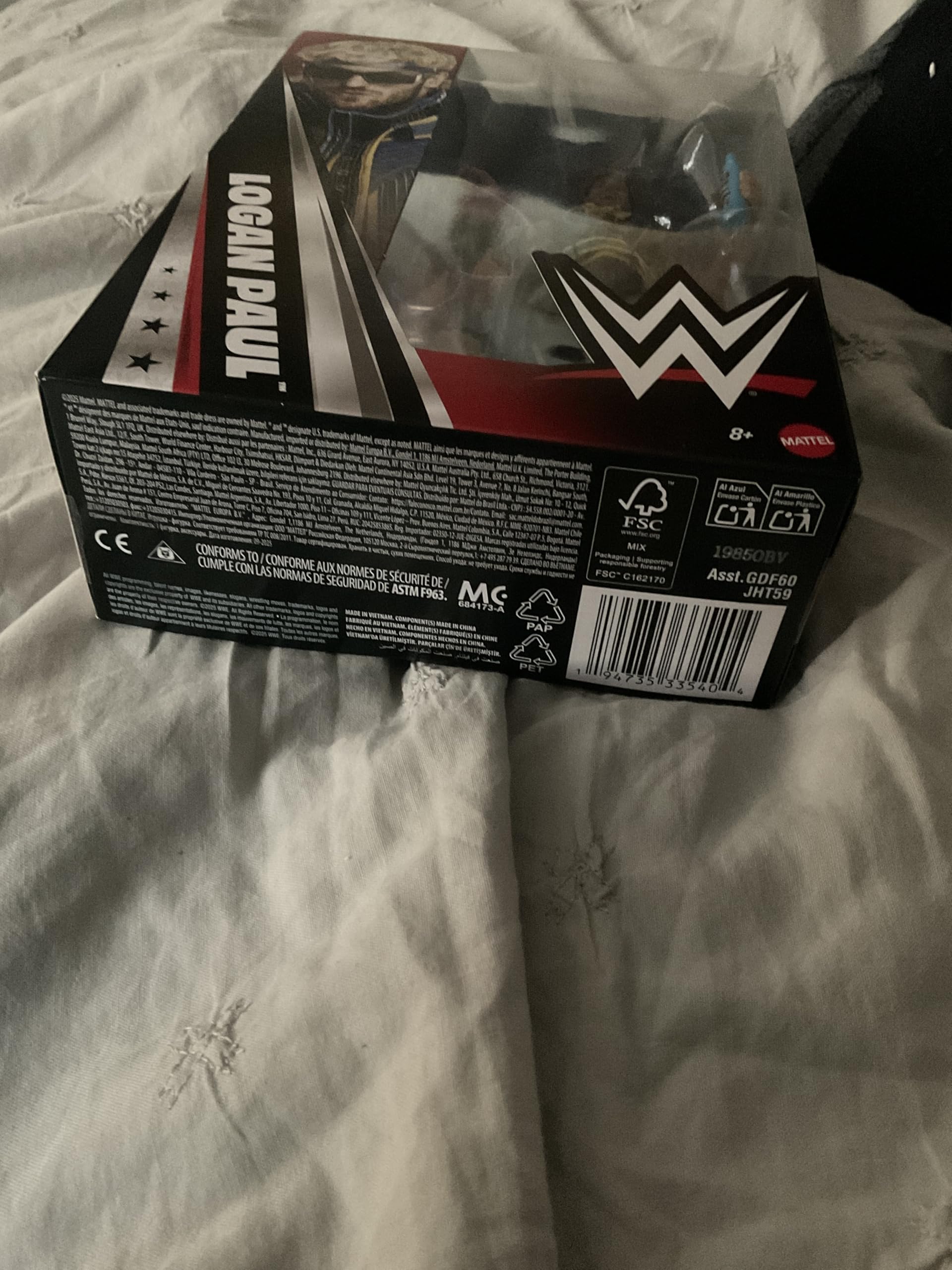 WWE Logan Paul accessories and hands for varied action play