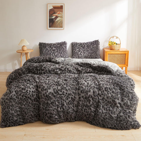 XeGe duvet cover front view showing cheetah pattern and cozy look