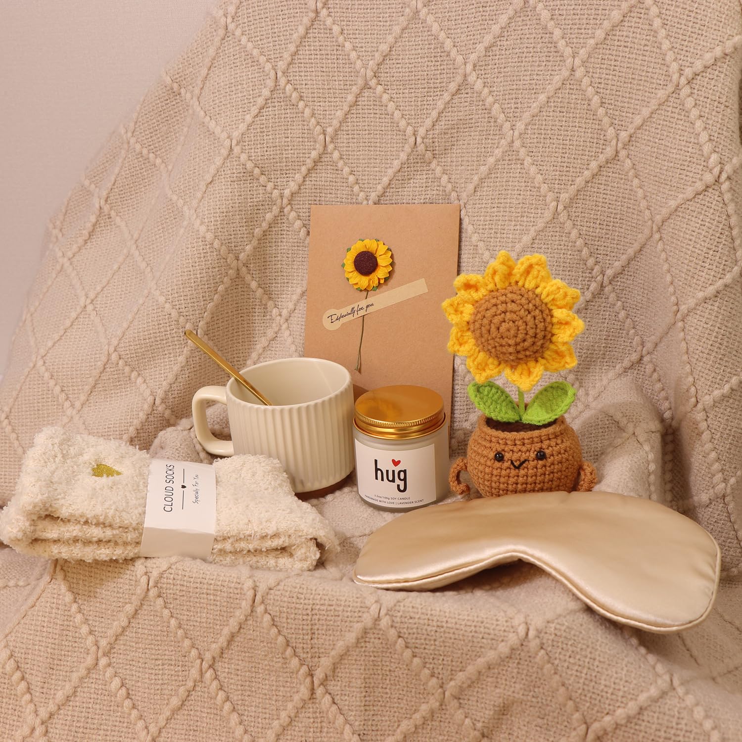 XKOYY hand-woven sunflower detail offering a cheerful keepsake