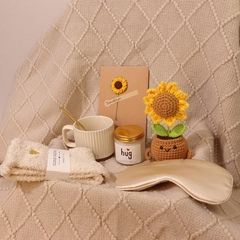 XKOYY hand-woven sunflower detail offering a cheerful keepsake